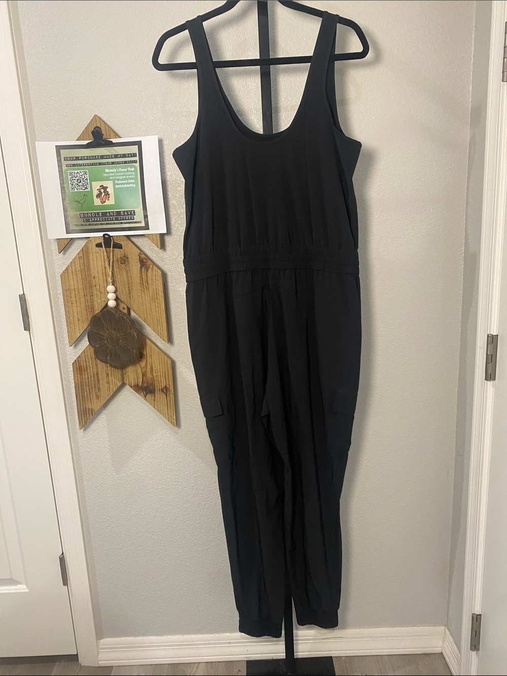 Athleta Black Sleeveless Utility Jumpsuit with Cargo Pockets szM NWOT - Picture 3 of 3